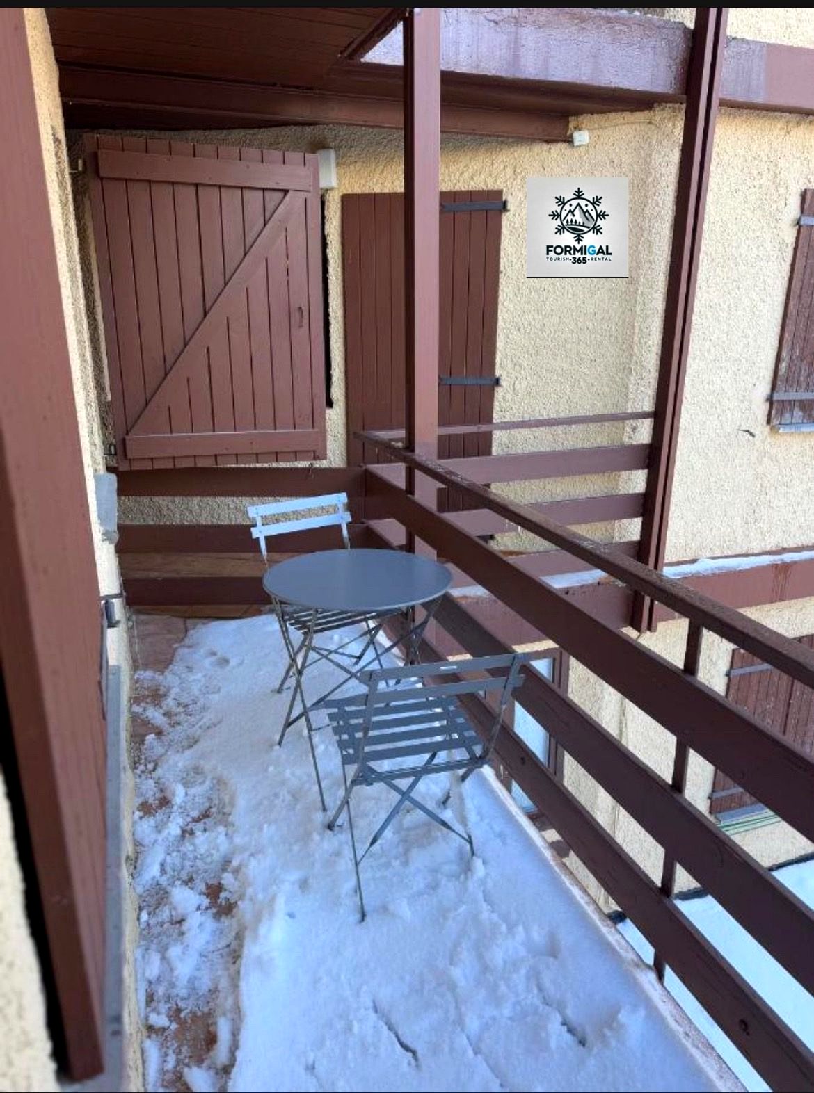 Terraza nevada del apartamento Formigal365