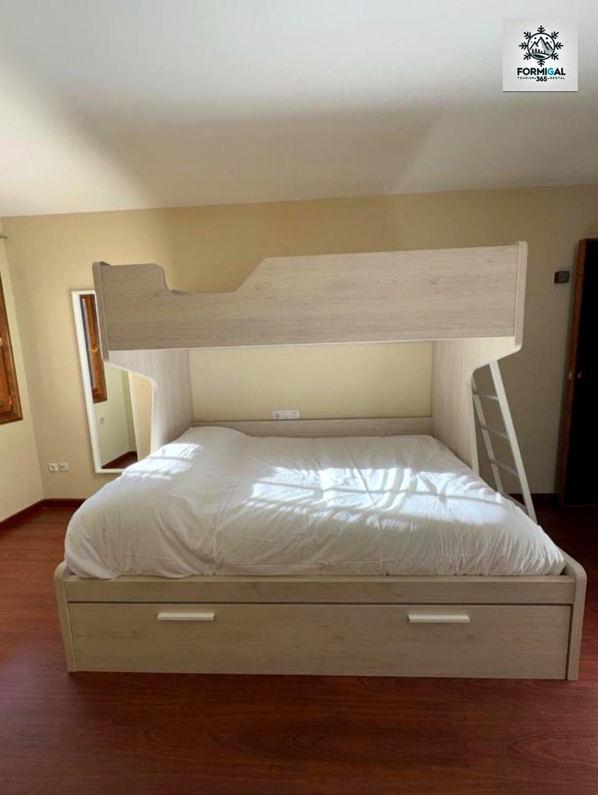Cama doble y litera del dormitorio del apartamento Formigal365